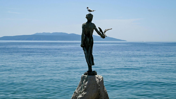 Croatia statue